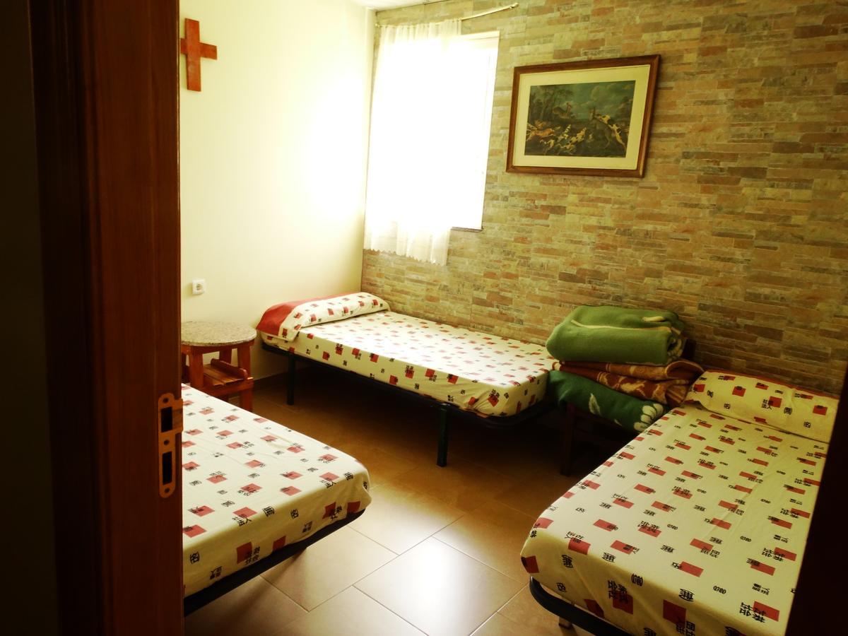 Albergue Santa Ana San Martín del Camino Exterior foto